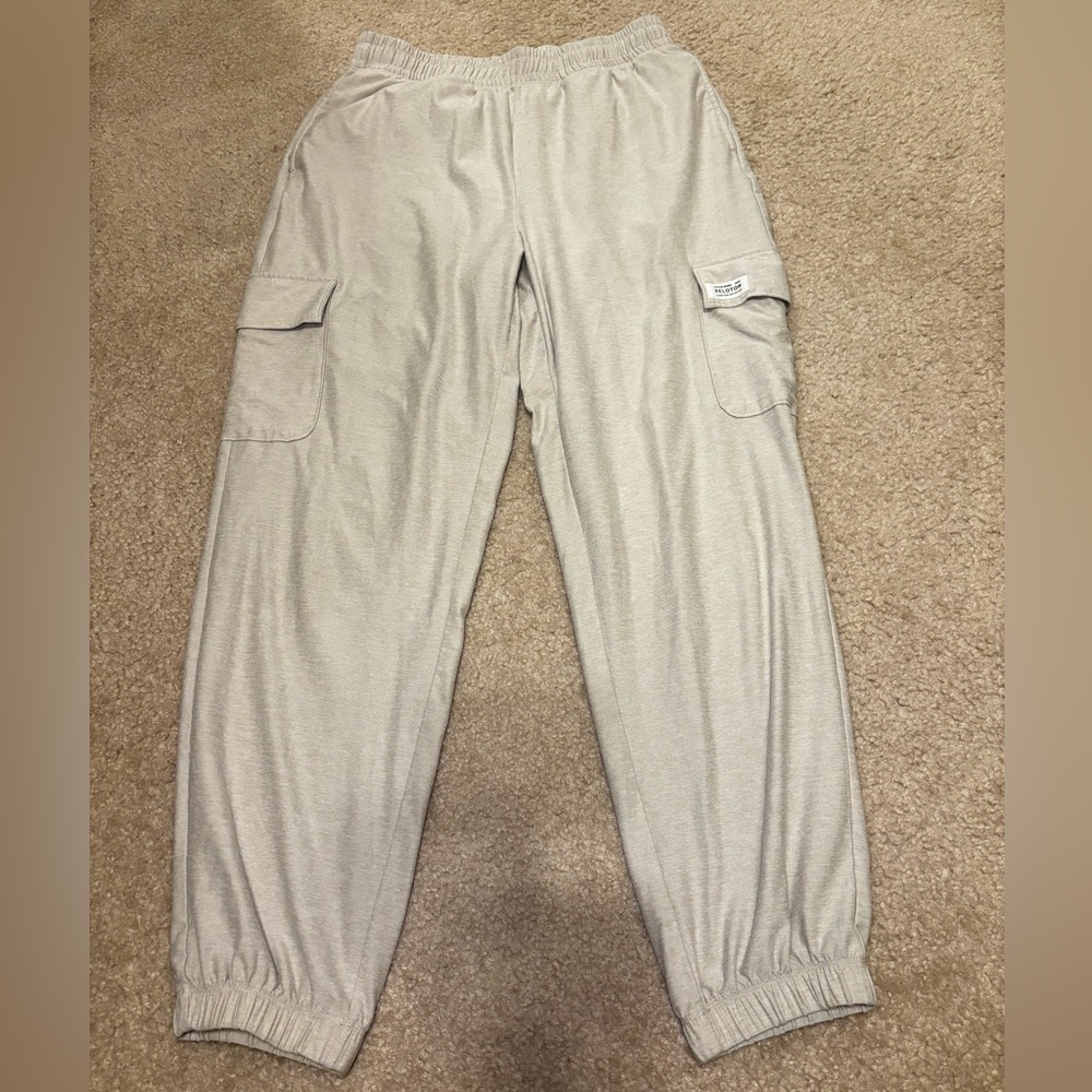 Peloton Light Gray/Beige Jogger Pants Size Medium